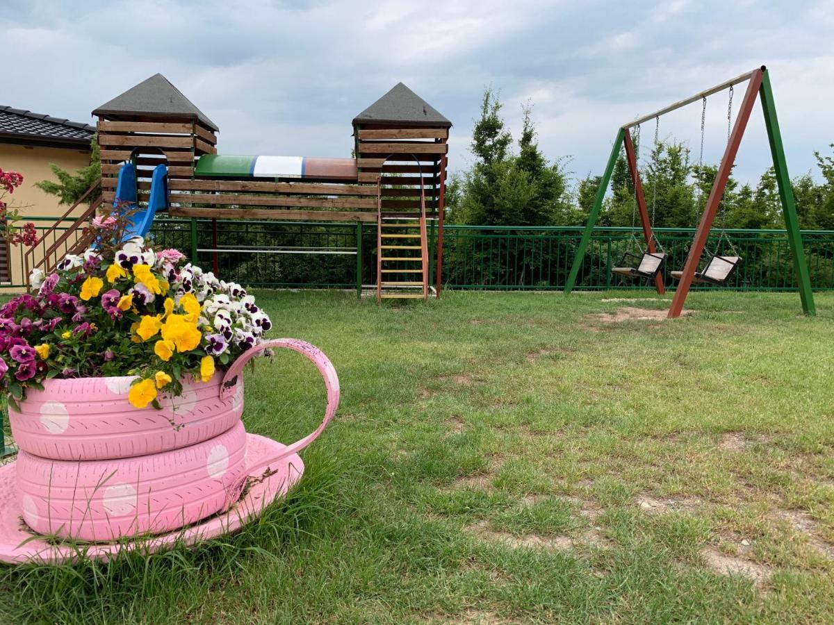 Hani I Leks Agroturizem Lezhë Buitenkant foto